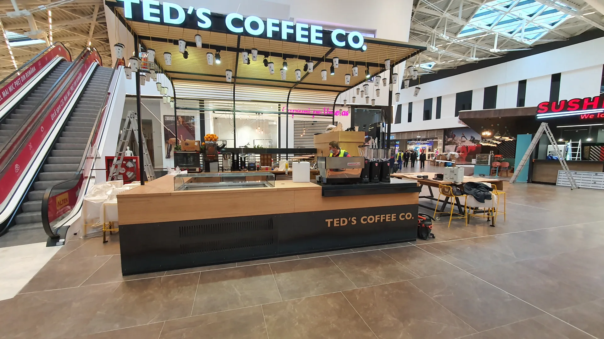 Mobilă insulă cafenea Afi Mall Brasov